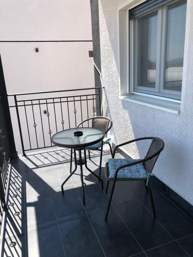 Apartment Aura Belgrade Extérieur photo