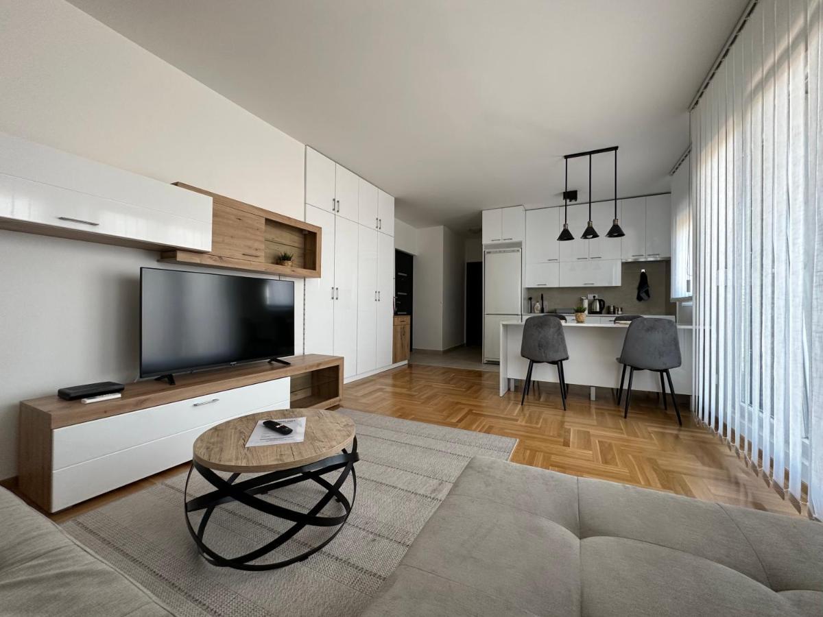 Apartment Aura Belgrade Extérieur photo
