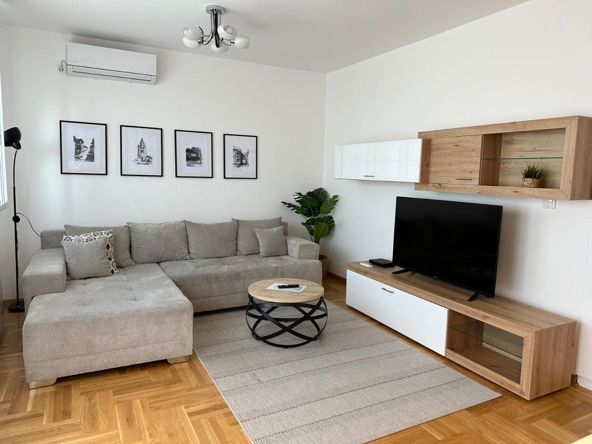 Apartment Aura Belgrade Extérieur photo
